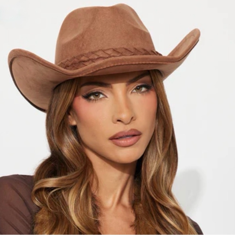 Elegant Tan Western Hat